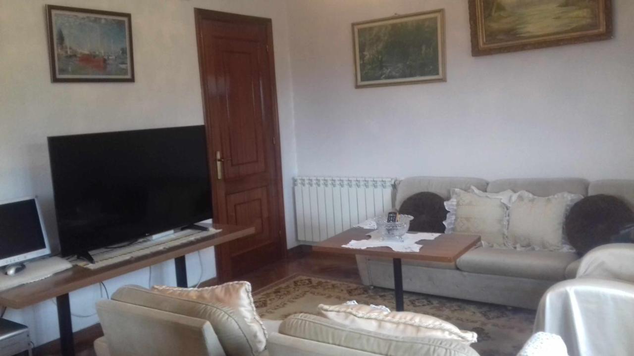 Villa Con Piscina En Panton Ribeira Sacra Galicia Ideal Para Familias Eksteriør billede
