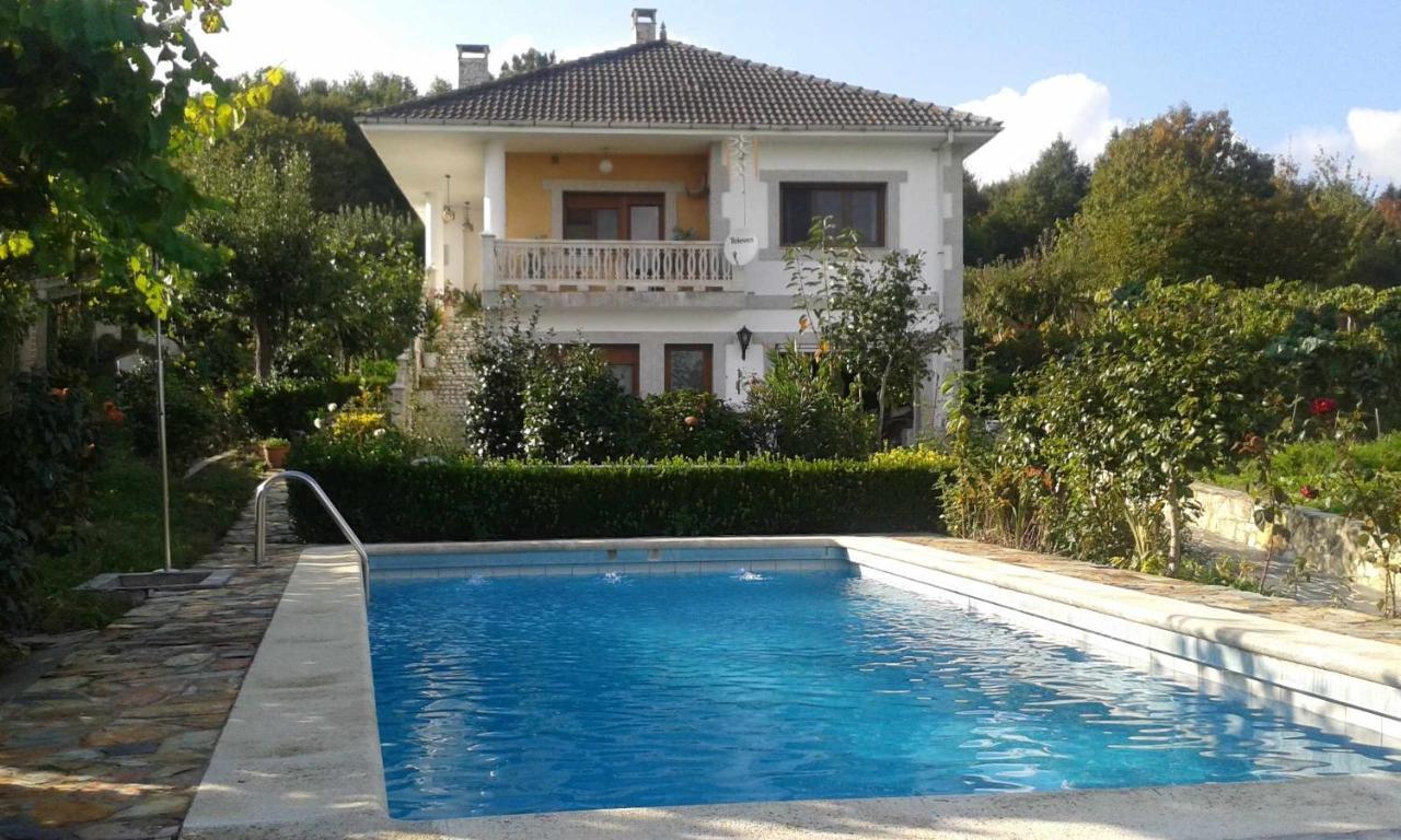 Villa Con Piscina En Panton Ribeira Sacra Galicia Ideal Para Familias Eksteriør billede